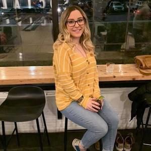 Meet your Posher, Laura